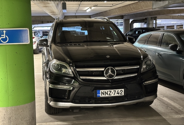 Mercedes-Benz GL 63 AMG X166