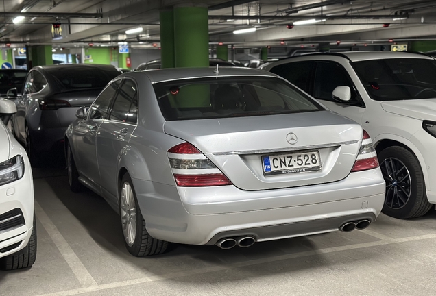 Mercedes-Benz S 63 AMG W221
