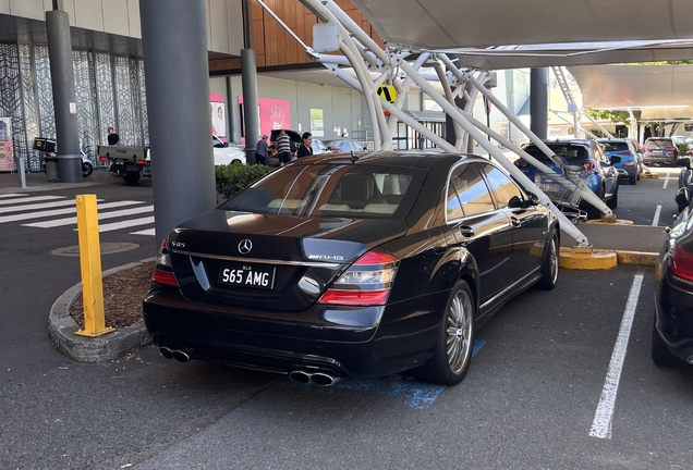Mercedes-Benz S 65 AMG V221