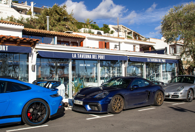 Porsche 718 Cayman GT4
