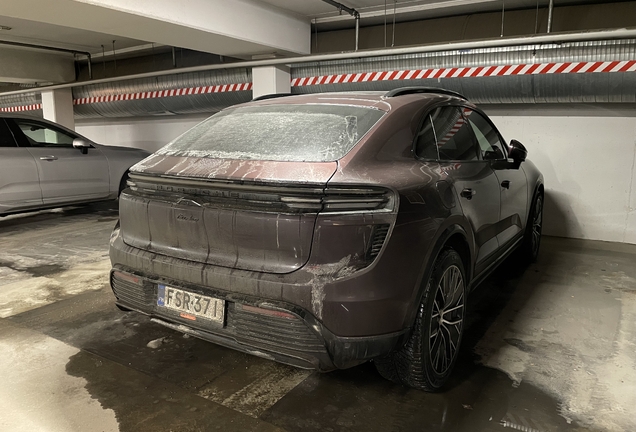 Porsche Macan EV Turbo