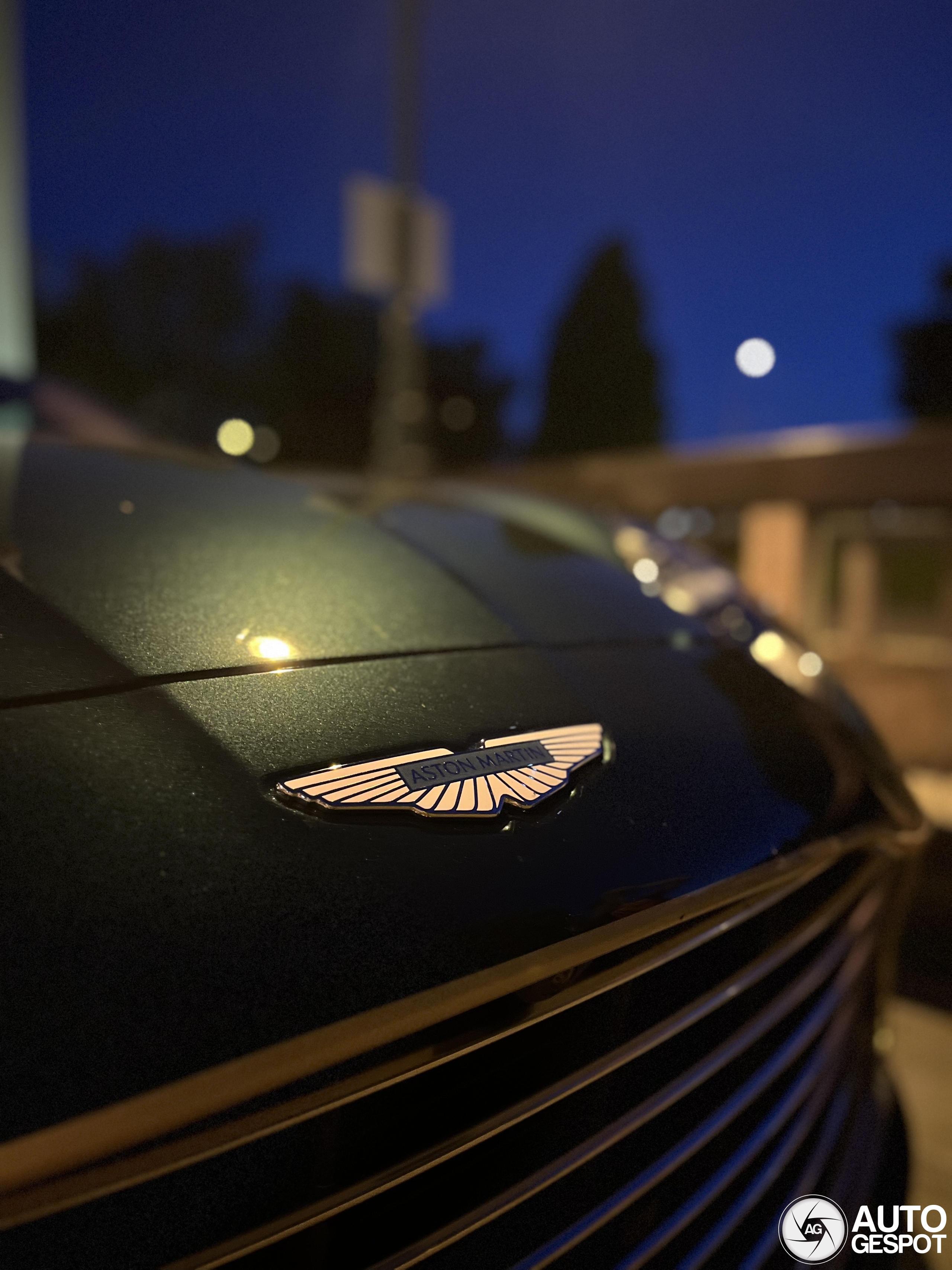 Aston Martin Vanquish 2025