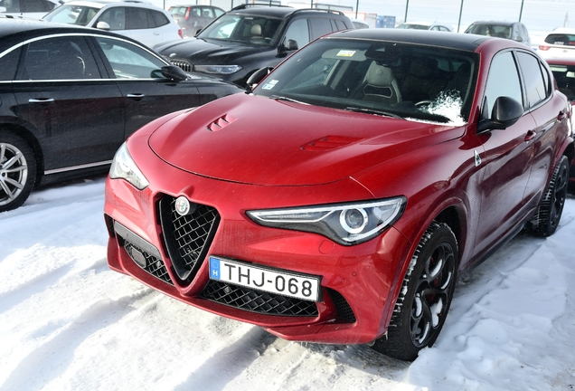 Alfa Romeo Stelvio Quadrifoglio 2020
