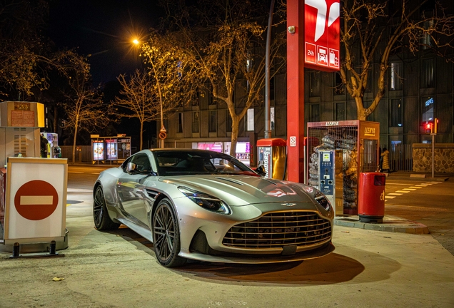 Aston Martin DB12