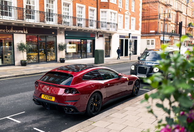 Ferrari GTC4Lusso