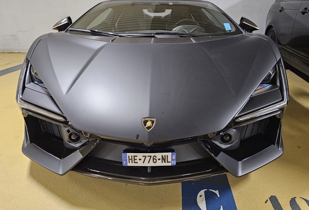 Lamborghini Revuelto