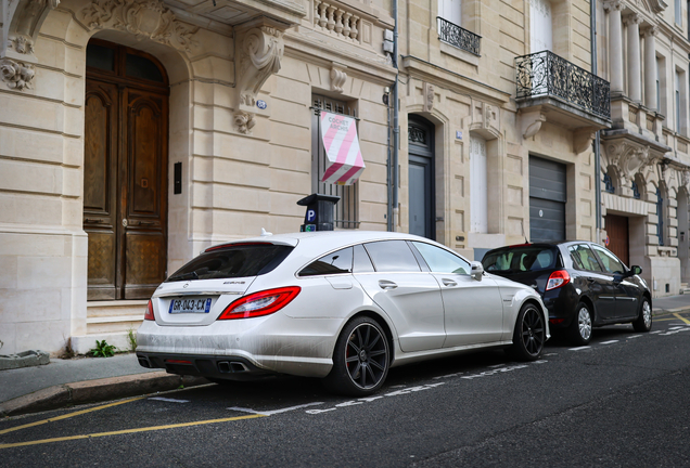 Mercedes-Benz CLS 63 AMG X218 Shooting Brake