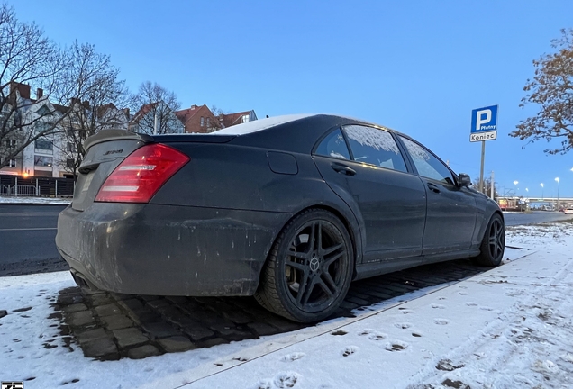 Mercedes-Benz S 63 AMG W221 2011