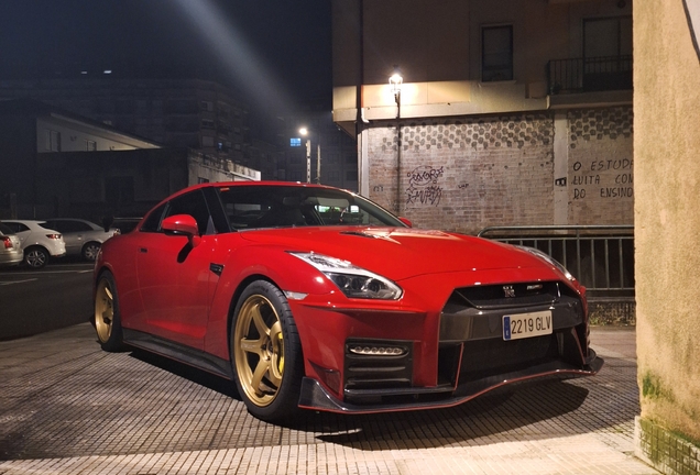 Nissan GT-R