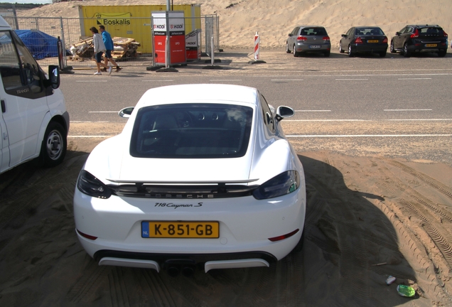 Porsche 718 Cayman S