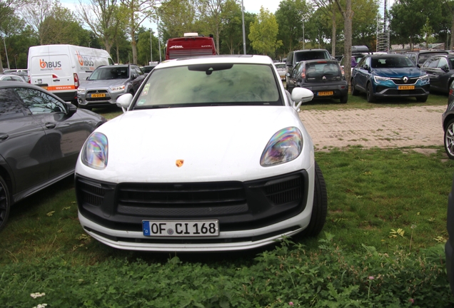 Porsche 95B Macan GTS MkIII