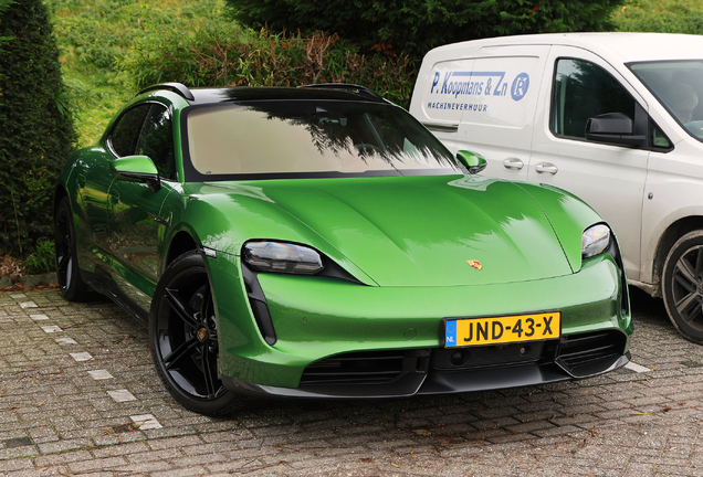 Porsche Taycan Turbo S Sport Turismo