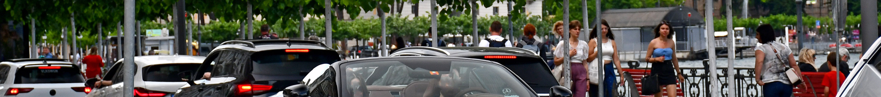 Aston Martin DB12 Volante