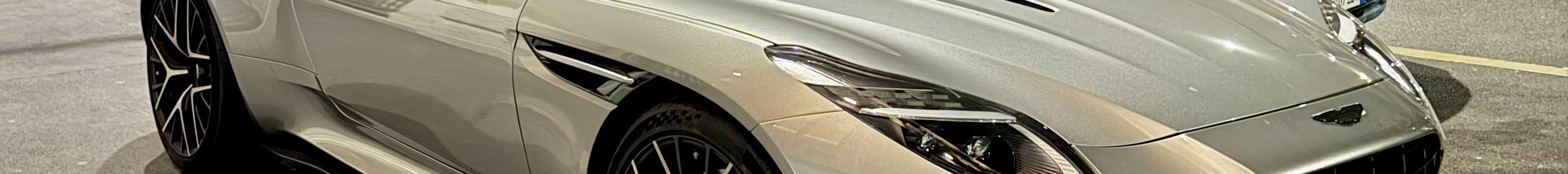 Aston Martin DB12 Volante