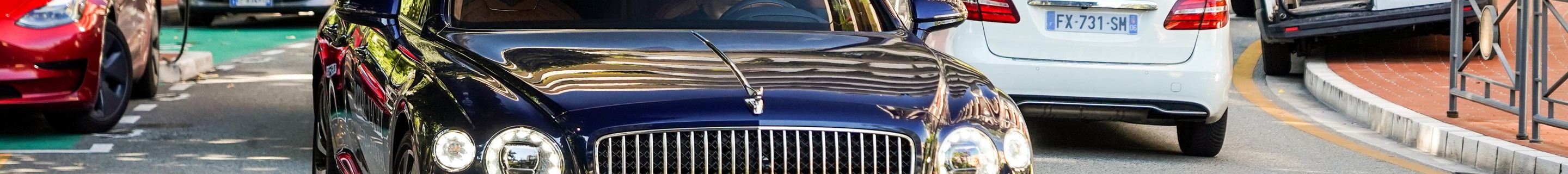Bentley Flying Spur Hybrid