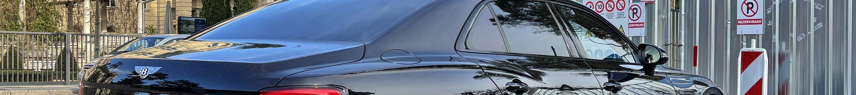 Bentley Flying Spur V8 2021