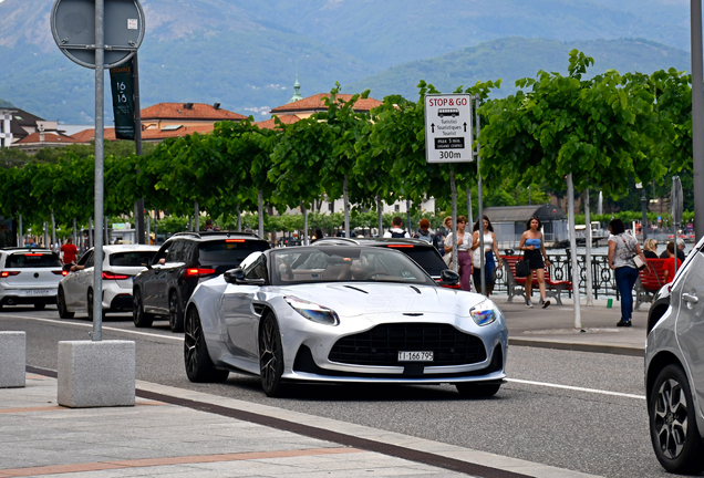 Aston Martin DB12 Volante