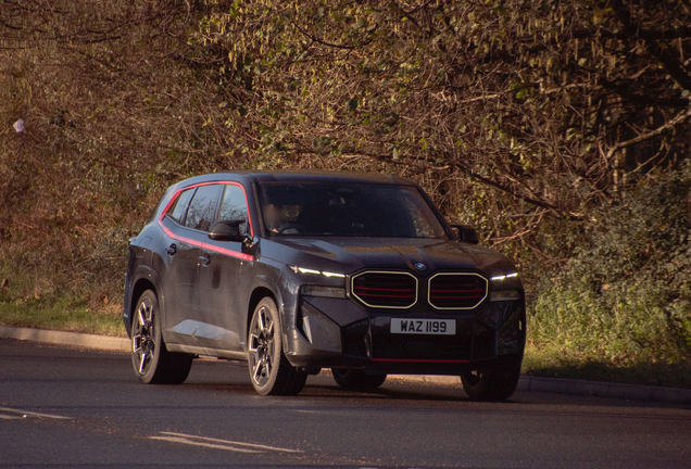 BMW XM G09 Label Red