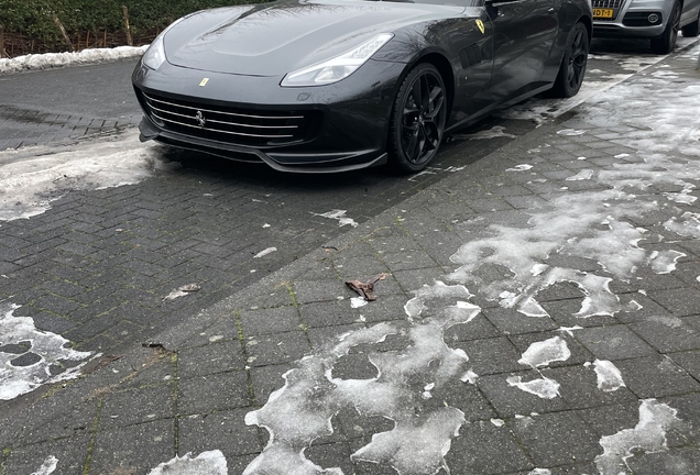 Ferrari GTC4Lusso T