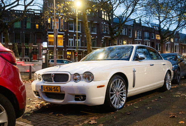 Jaguar XJR Portfolio