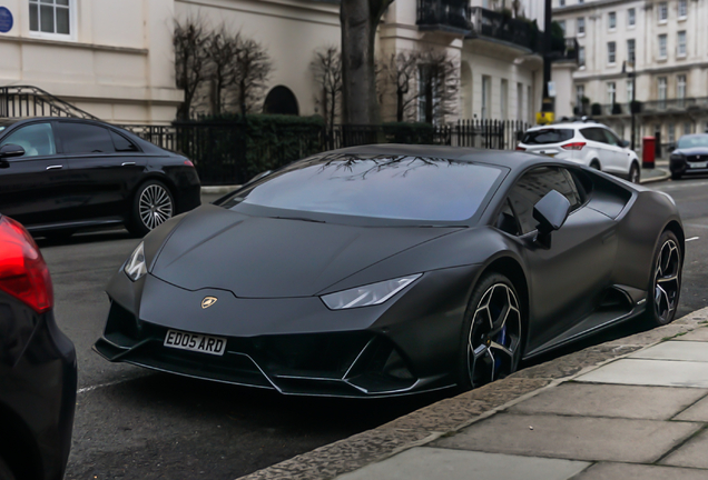 Lamborghini Huracán LP640-4 EVO