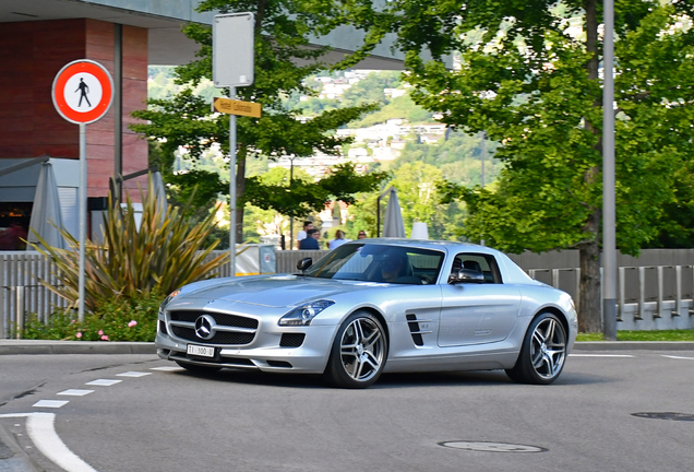 Mercedes-Benz SLS AMG