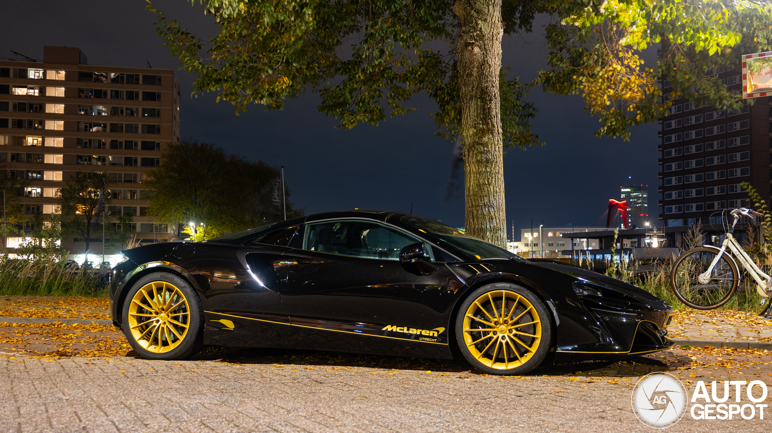 McLaren Artura Spider