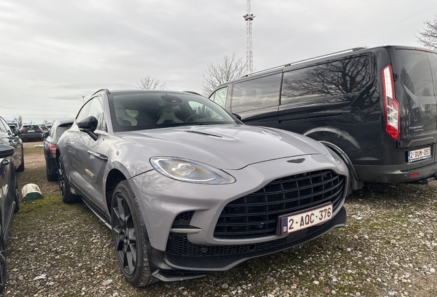 Aston Martin DBX707