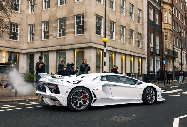 Lamborghini Aventador LP770-4 SVJ
