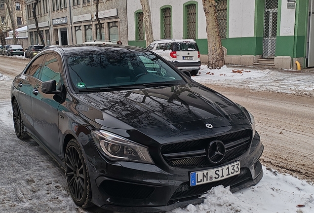 Mercedes-Benz CLA 45 AMG C117