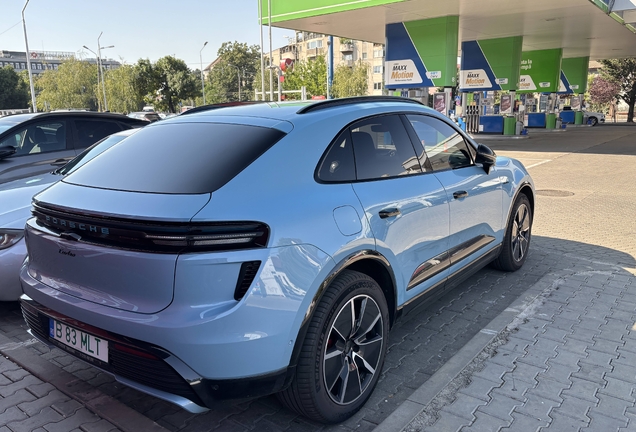 Porsche Macan EV Turbo
