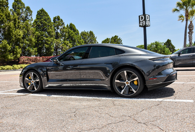 Porsche Taycan Turbo S