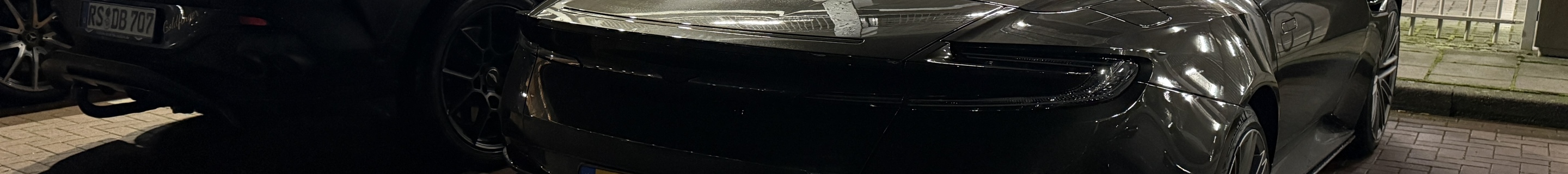 Aston Martin DB12 Volante