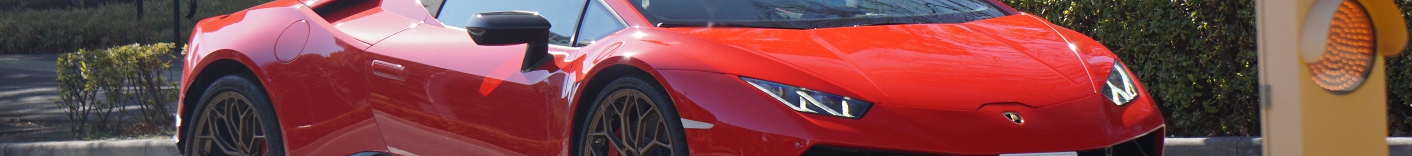 Lamborghini Huracán LP640-4 Performante Spyder