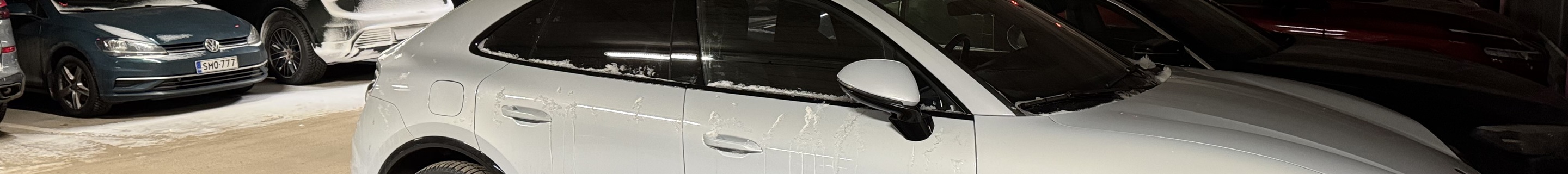 Porsche Macan EV Turbo