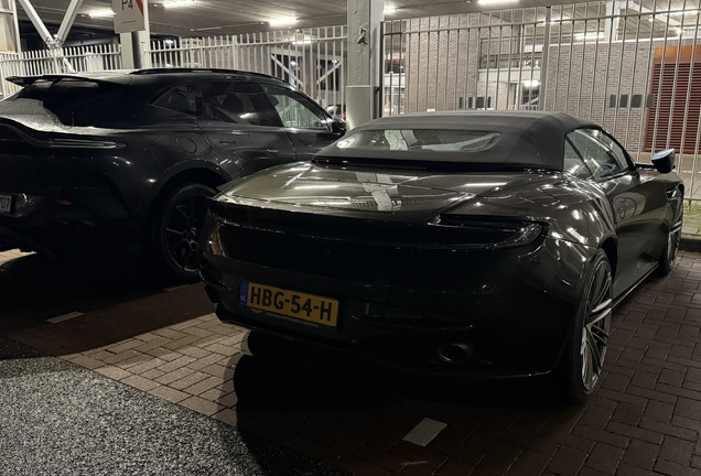 Aston Martin DB12 Volante