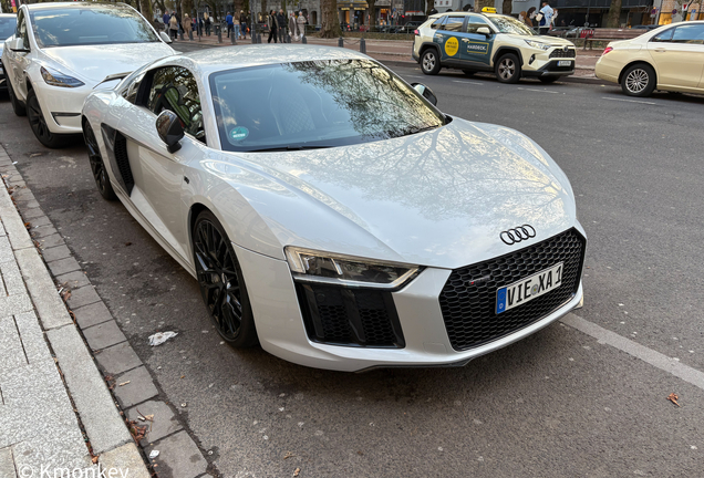 Audi R8 V10 Plus 2015