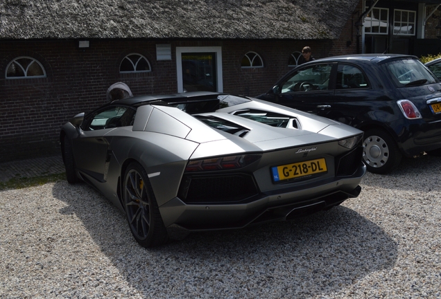 Lamborghini Aventador LP700-4 Roadster