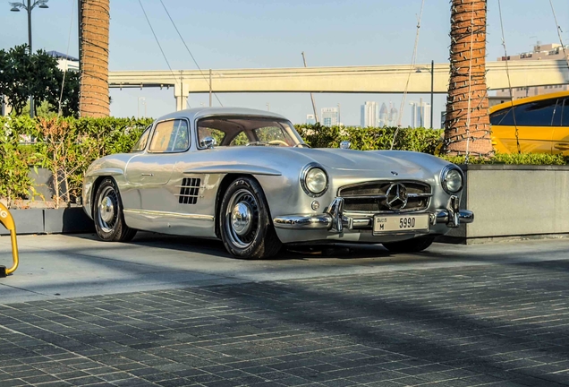 Mercedes-Benz 300SL Gullwing