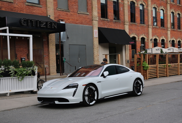 Porsche Taycan Turbo