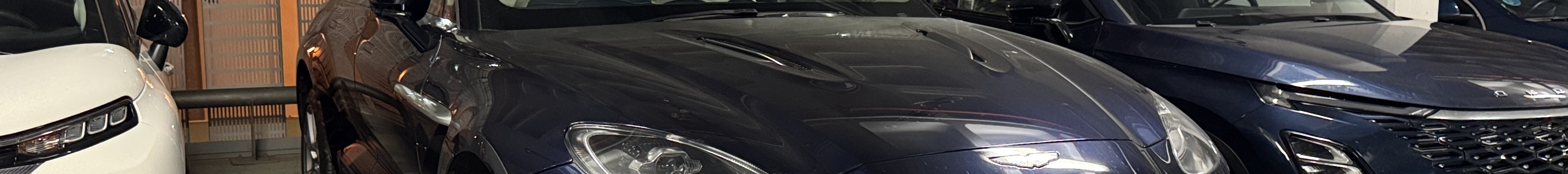 Aston Martin DBX