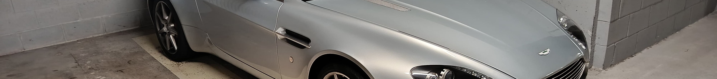 Aston Martin V8 Vantage Roadster