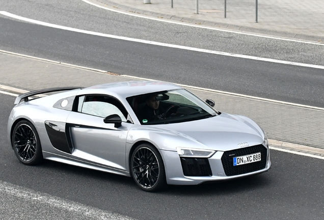Audi R8 V10 Plus 2015