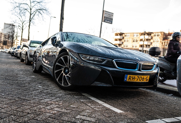 BMW i8