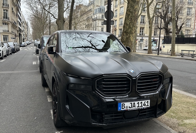 BMW XM G09 Label Red