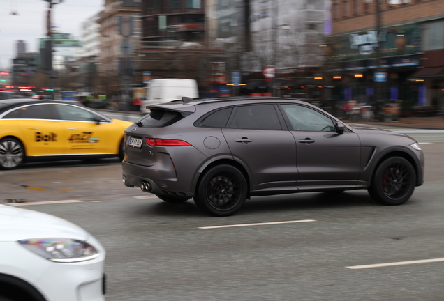 Jaguar F-PACE SVR