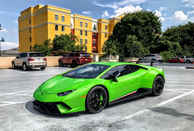 Lamborghini Huracán LP640-4 Performante