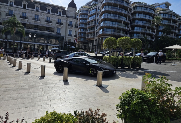 Lamborghini Revuelto