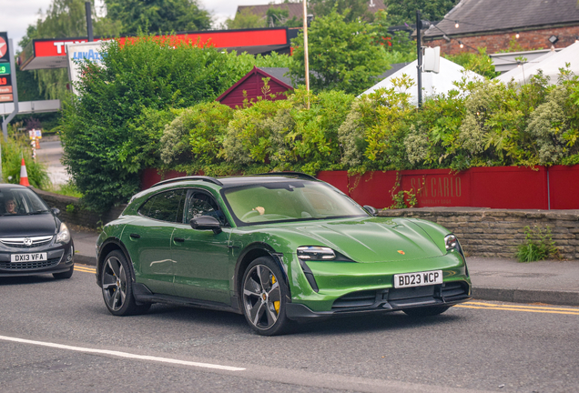 Porsche Taycan Turbo S Cross Turismo