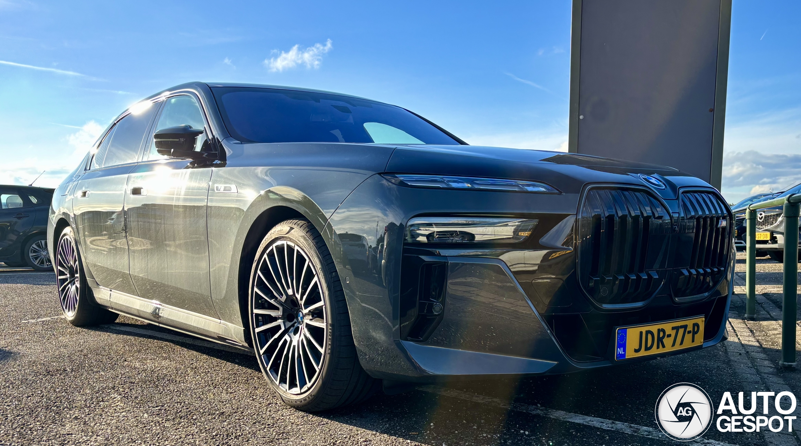 BMW M760e xDrive - 16 January 2026 - Autogespot